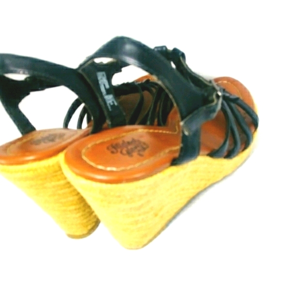 Strappy wedge sandals - Picture 12 of 15